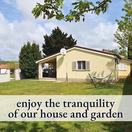 מדולין Villa Quentin - Quiet Place Close To Beach מראה חיצוני תמונה